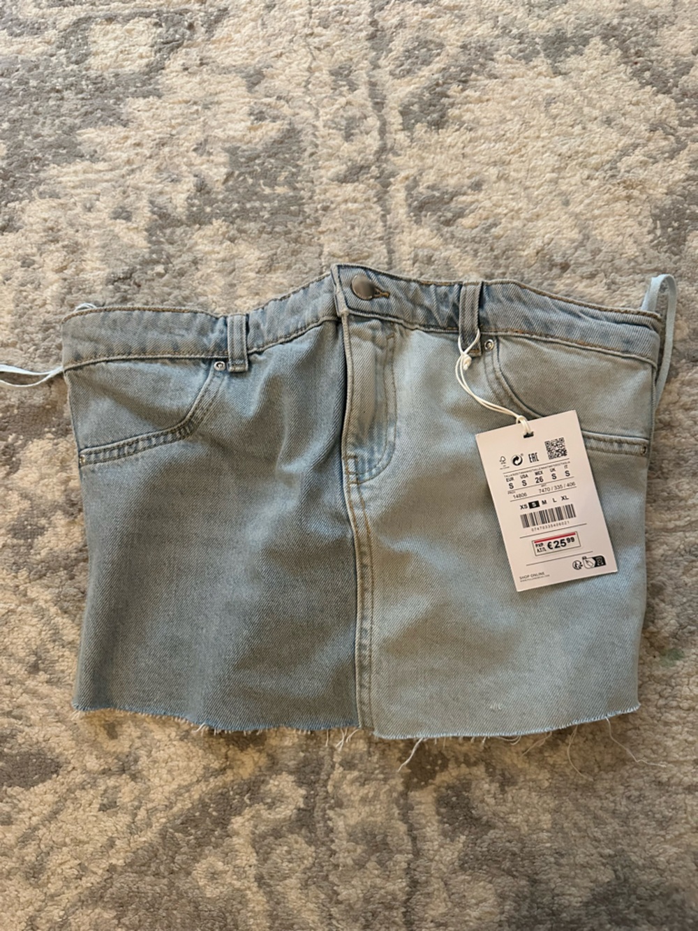 Pull & bear NWT Women’s Faded Light Blue Denim TOP